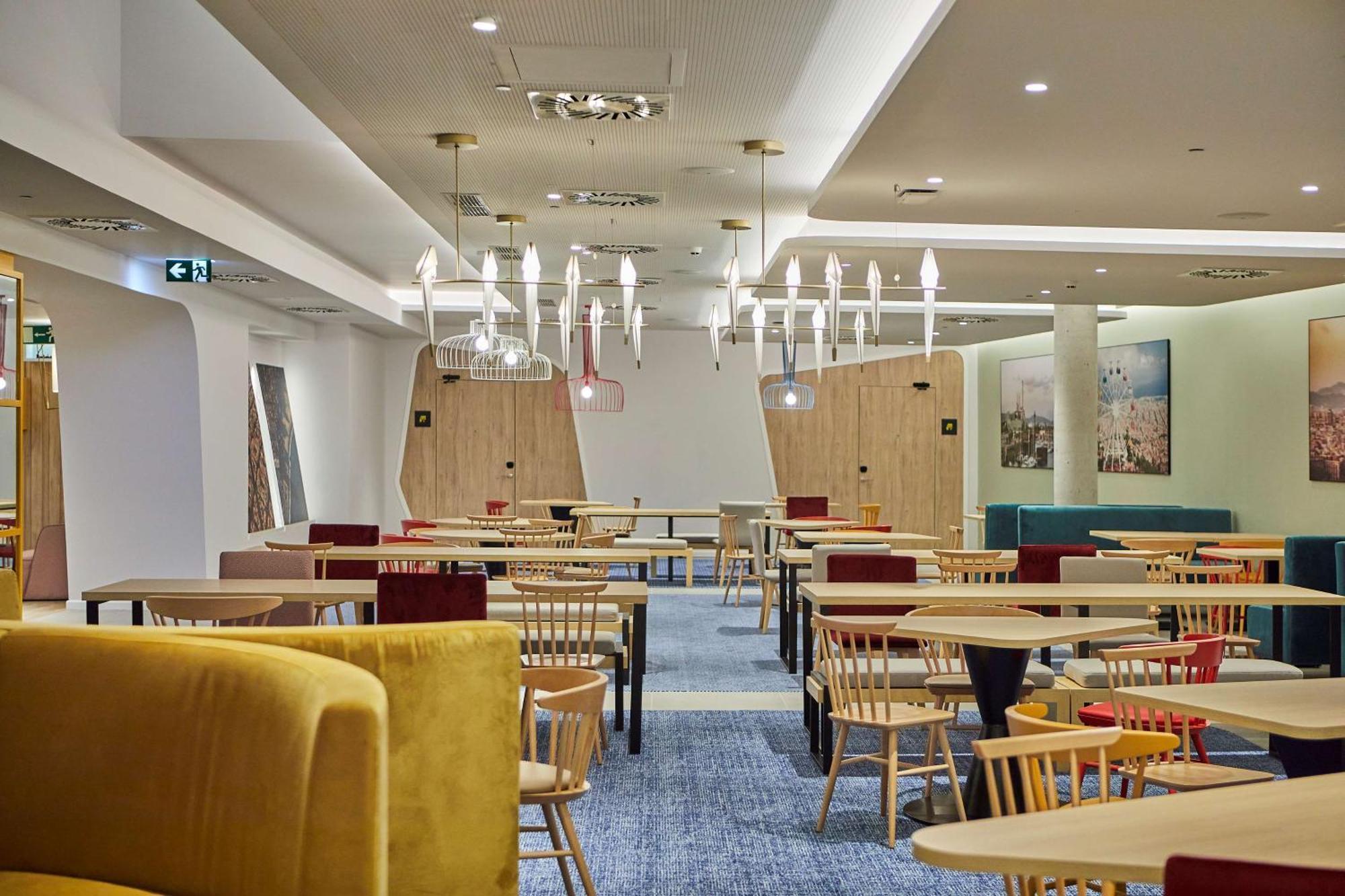 فندق Hampton By Hilton Barcelona Fira Gran Via لوسبيتاليت دي يوبريغات المظهر الخارجي الصورة