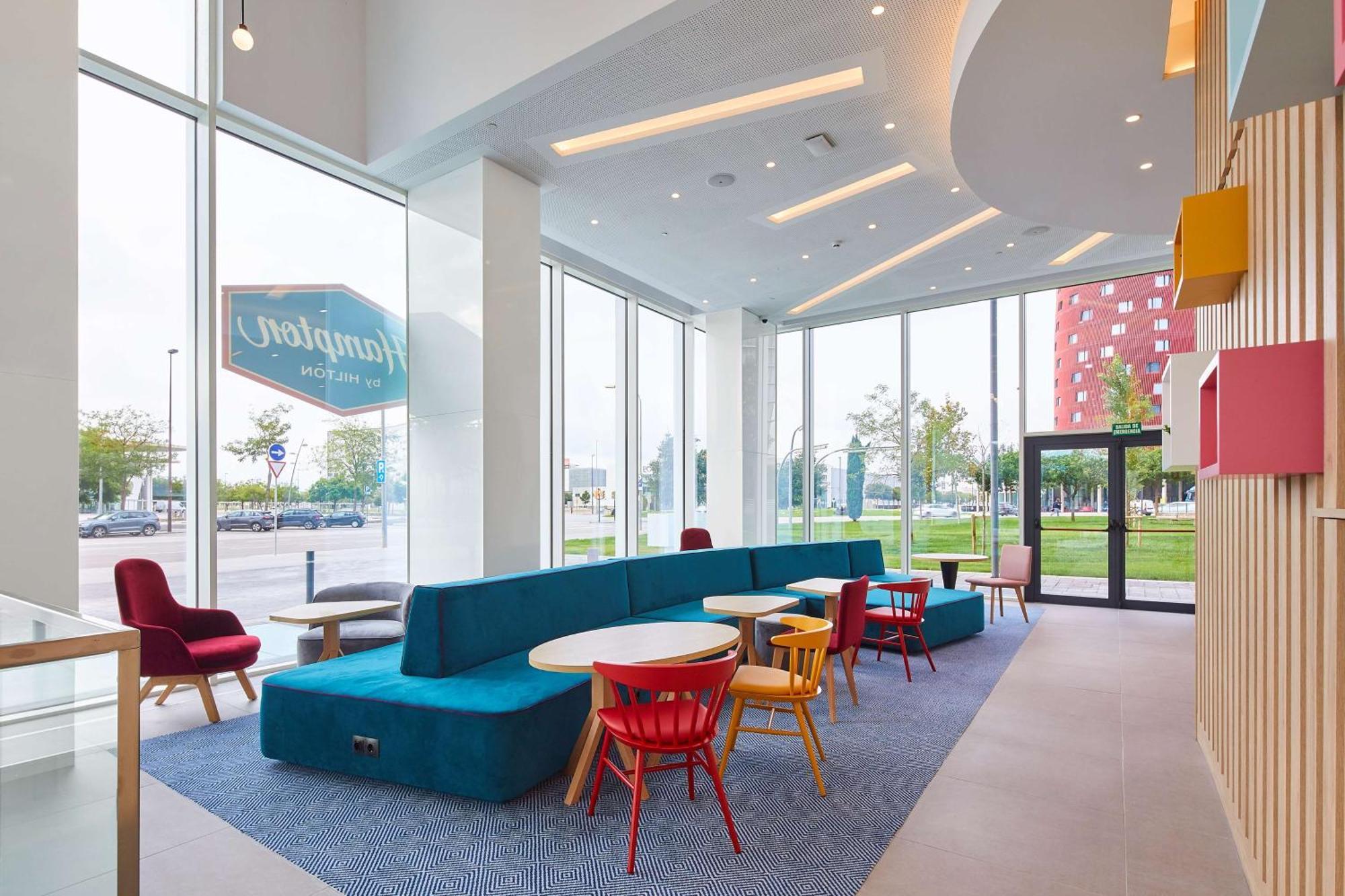 فندق Hampton By Hilton Barcelona Fira Gran Via لوسبيتاليت دي يوبريغات المظهر الخارجي الصورة