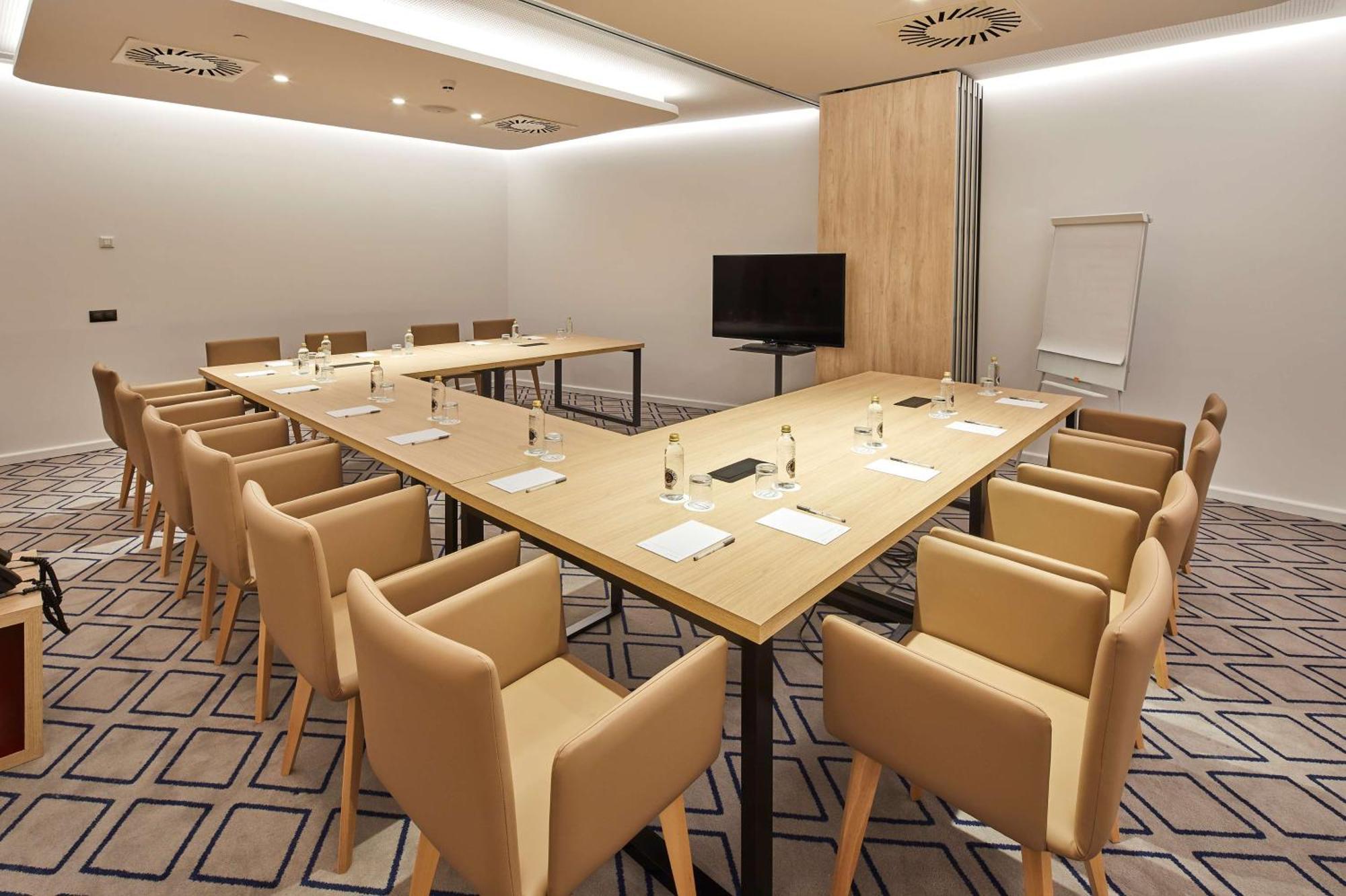 فندق Hampton By Hilton Barcelona Fira Gran Via لوسبيتاليت دي يوبريغات المظهر الخارجي الصورة