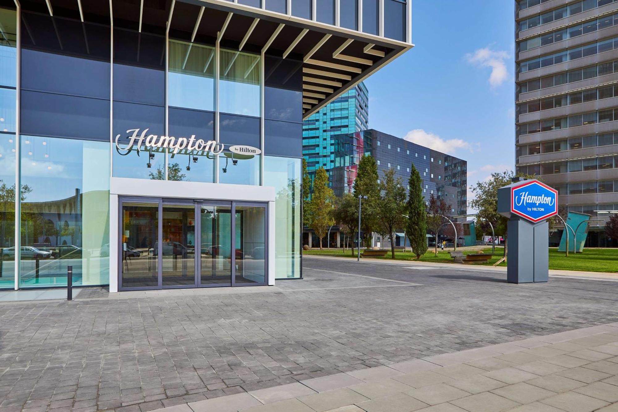 فندق Hampton By Hilton Barcelona Fira Gran Via لوسبيتاليت دي يوبريغات المظهر الخارجي الصورة
